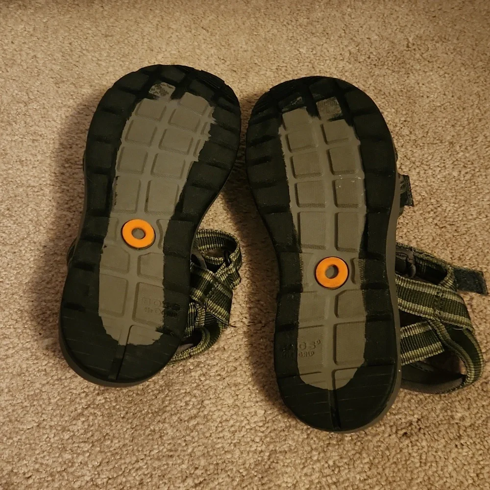 Bogs sandals
